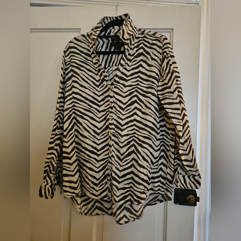 TAHARI Linen Zebra Print Shirt